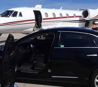 Luxurious Airport Transportation in Houston with GM Limousine