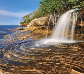 Gateway to Wilderness: Upper Peninsula Vacation Rentals