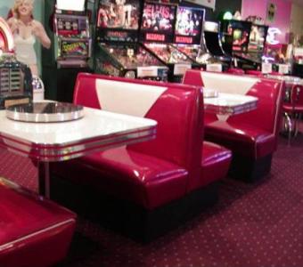 Bars and Booths.com, Inc offers Diner tables and chair sets in real metal banding