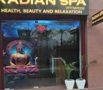 Premium Body to Body Massage in Nirvana Country, Sector 50 Gurgaon at Radian Body Spa