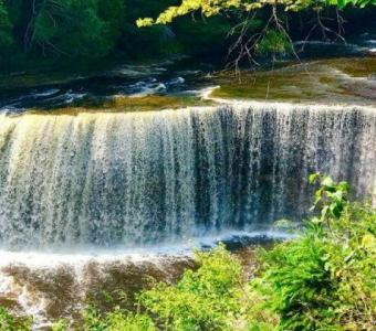 Accommodations close to Tahquamenon Falls: Savor the Majesty of Nature