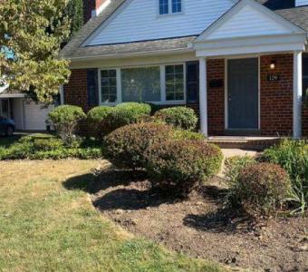 Weeding and Mulching Services - Transform Your Garden Today!