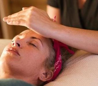 Do you want to learn what is holistic massage? Come to QSMH2 to join a course