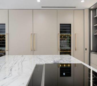 Luxury Modern Kitchen Design: Redefining Elegance and Functionality