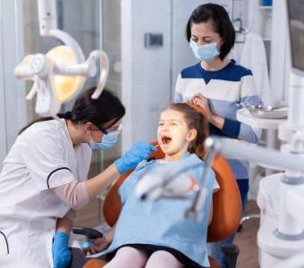 kids dental clinic in ambawadi Ahmedabad